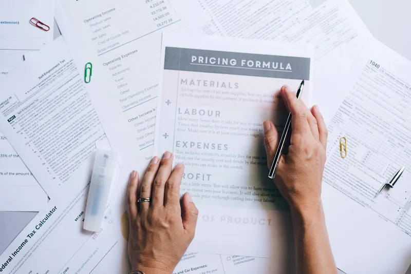 variable vs fixed cost checklist for ecommerce break-even roas