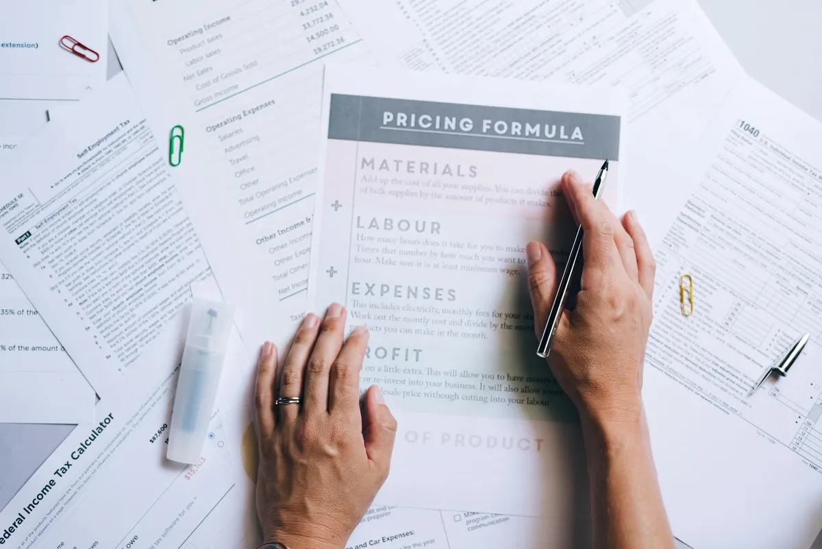 cost to acquire a customer formula breakdown showing all inputs