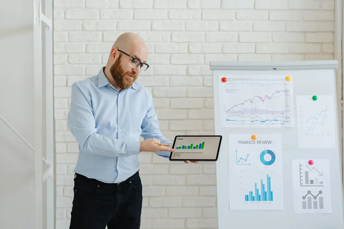 weekly analytics review process