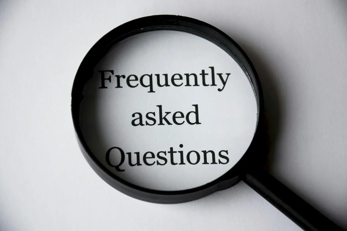 Ecommerce FAQ page example showing structured categories and search functionality