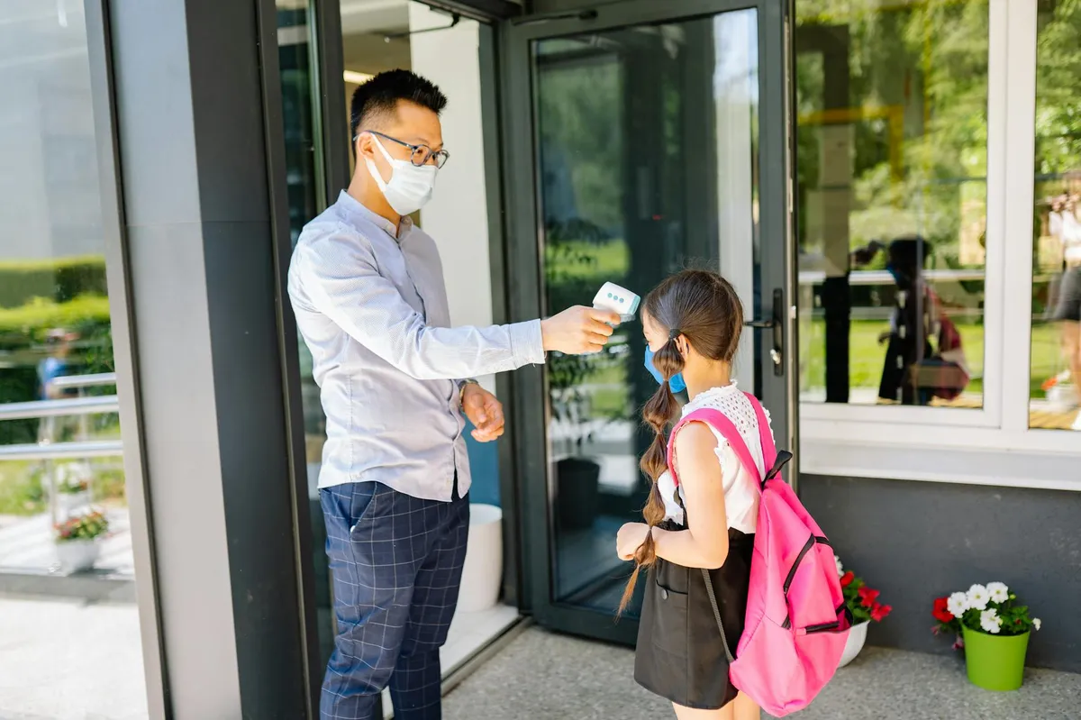 shopper checking return policy before purchasing online