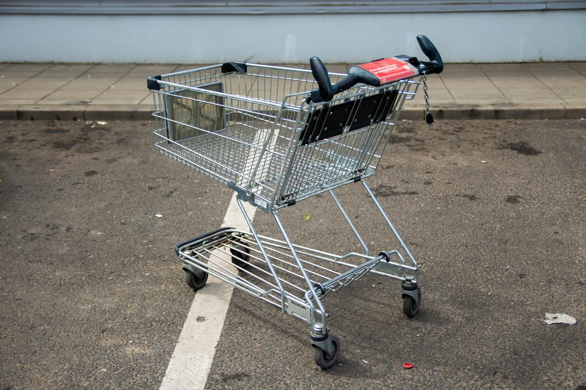 Cart page showing free shipping progress bar and product bundle upsell