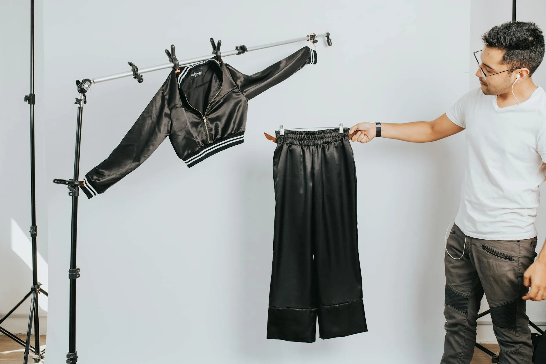 UAE fashion ecommerce licensing and compliance