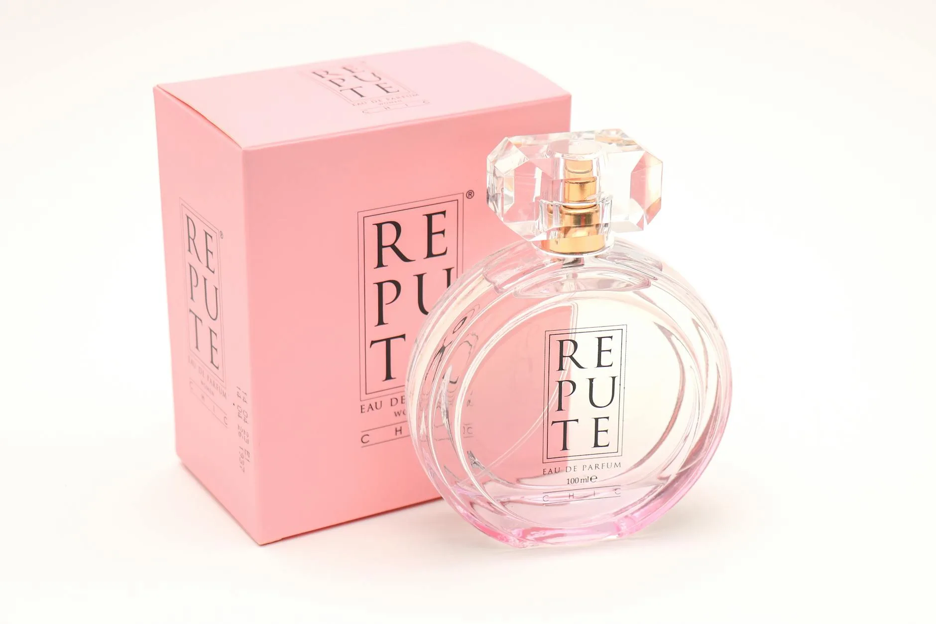 perfume gift packaging and seasonal gifting UAE