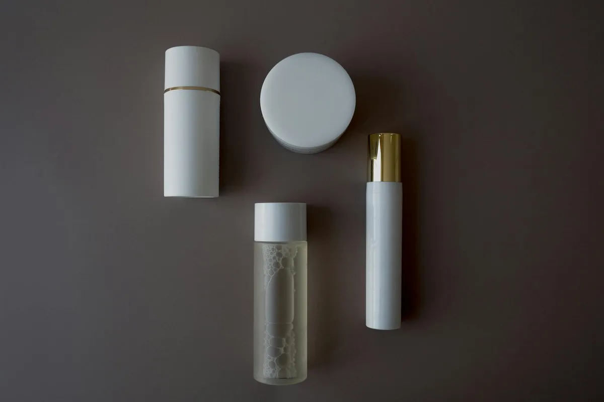 Shopify beauty template showing ingredient blocks and review sections
