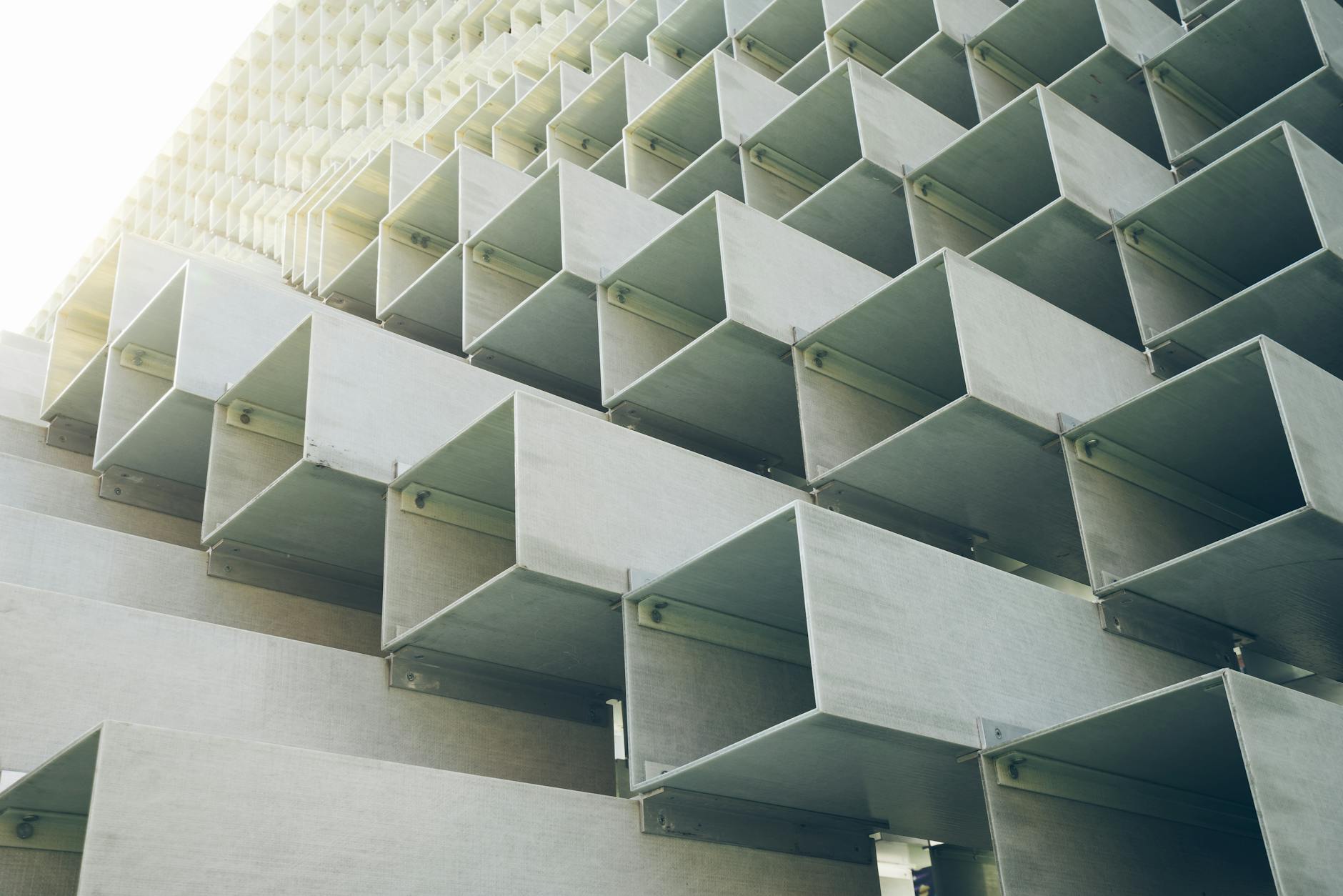 Best Ecommerce Pages: 10 Examples That Drive Sales